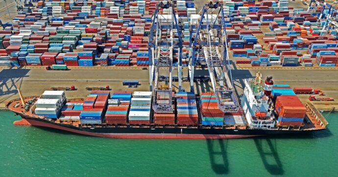 ईरान में भू-राजनीतिक तनाव वैश्विक ऑटो उद्योग में कैसे हलचल पैदा कर रहे हैं