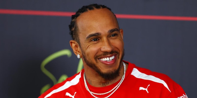 El mensaje 'Sigo con hambre' de Lewis Hamilton enciende las esperanzas de la afición de Ferrari