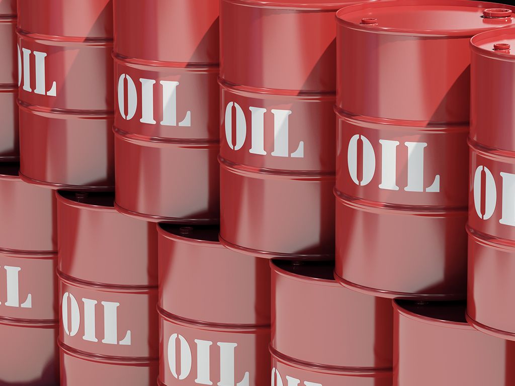 तेल ने $100 के निशान को पार किया, बाजार हिलते-डुलते रहे और यूरोप ने नुकसान घटाए