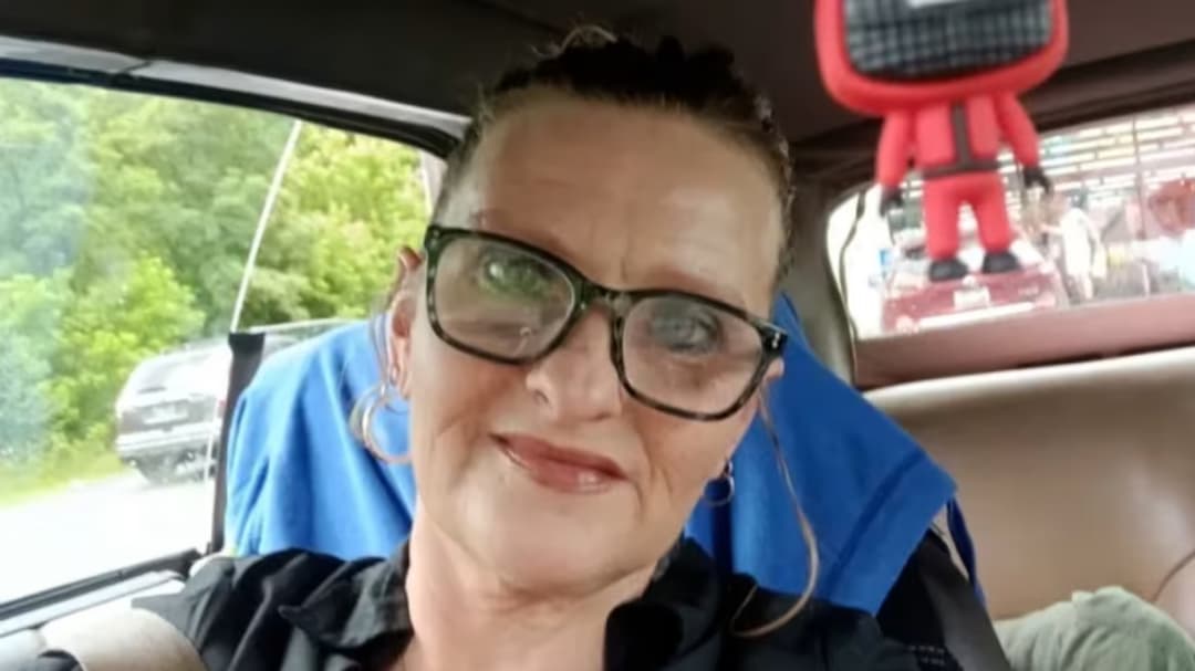 Une grand-mère du Tennessee arrêtée après une identification faciale par IA, puis relâchée faute de preuves