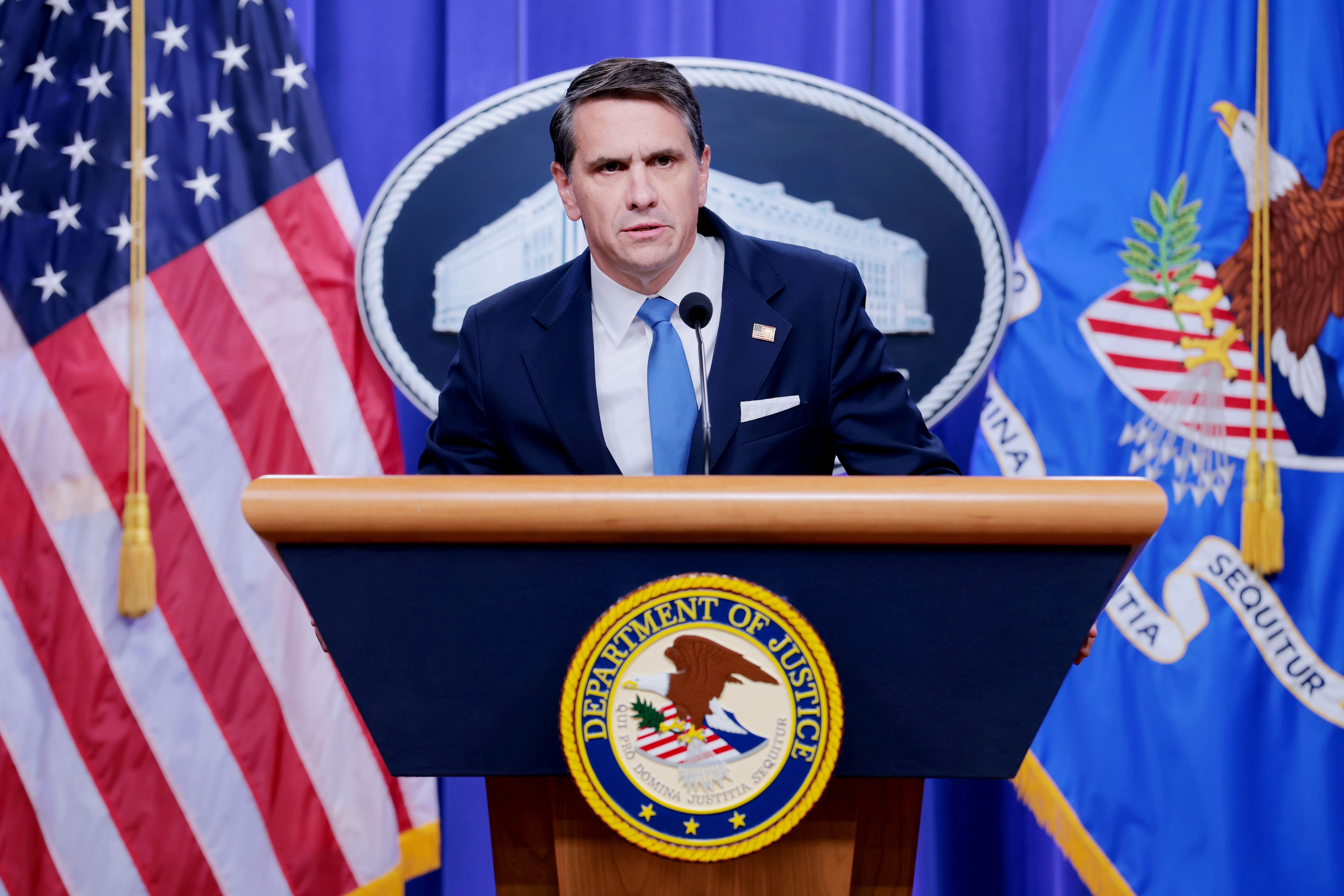 特朗普前刑辩律师布兰奇进一步进入司法部核心层